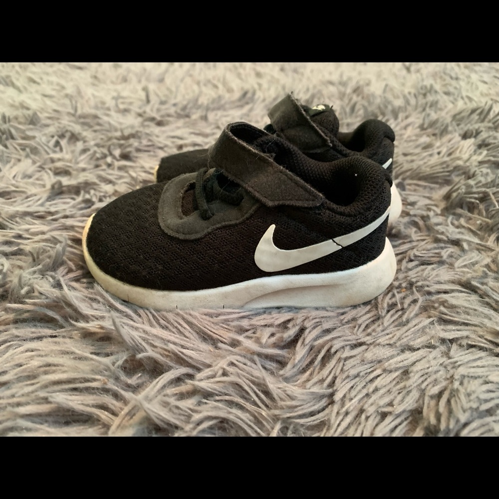 Black Nike shoes